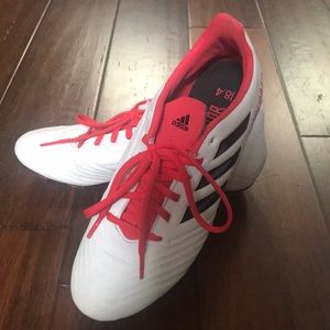 New Adidas (predator) soccer cleats size 7.5
